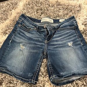 Women’s BKE Stella jean shorts.